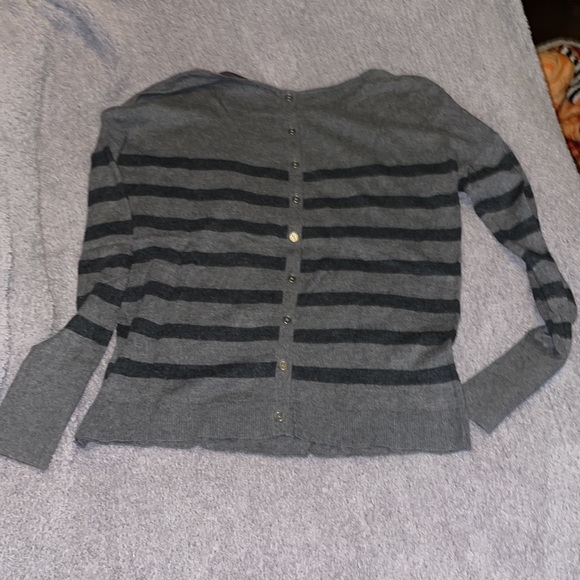 🖤🖤Ann Taylor loft Striped Drop Sleeve Sweater - Picture 4 of 10